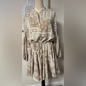 Aakaa Beige Floral Long Sleeve Dress